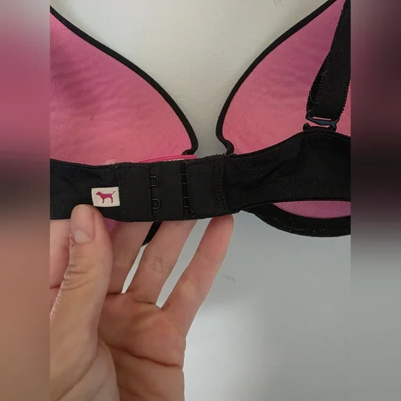 Victorias Secret Pink Wear Everywhere Push Up - Picture 3 of 4
